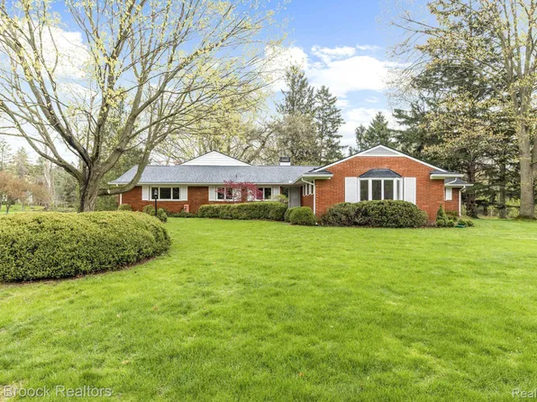 25886 Hersheyvale Dr, Franklin, MI 48025