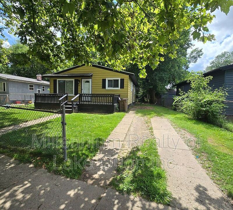 1st image of 749 Stanley Ave