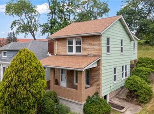 2555 Ivyglen St, Pittsburgh, PA 15227