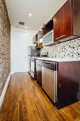 Rented by Nooklyn NYC LLC | media 10