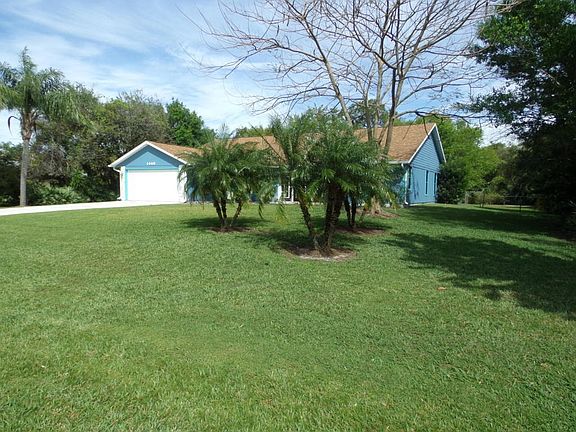 Oversized Private Lot!