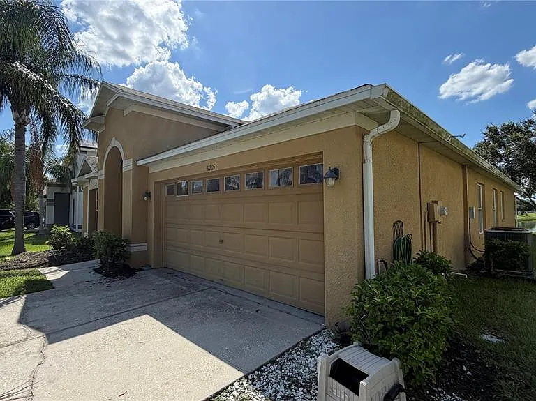 31205 Bridgegate Dr — Photo 3
