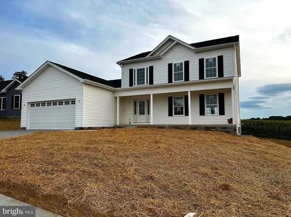 121 Orpington Dr, Martinsburg, WV 25403