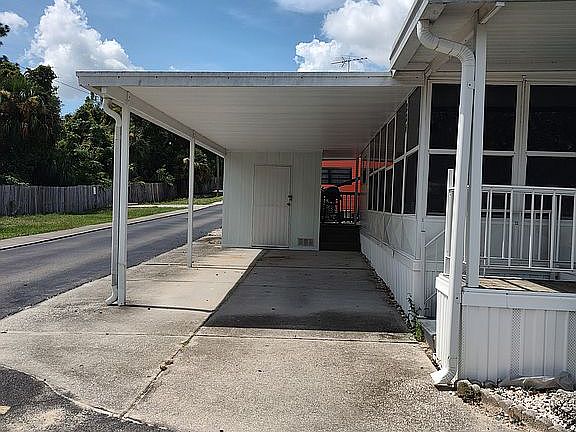 3rd image of 9207 Bolton Ave #7