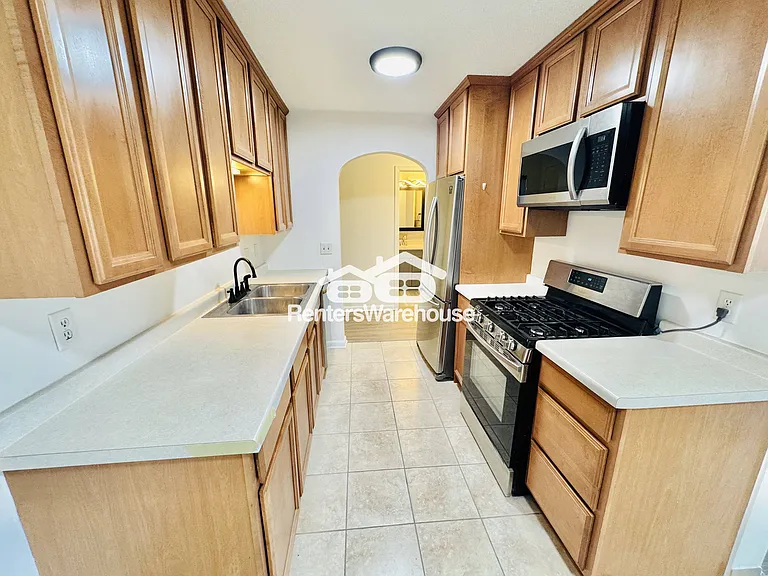 7330 York Ave S #101 — Photo 7