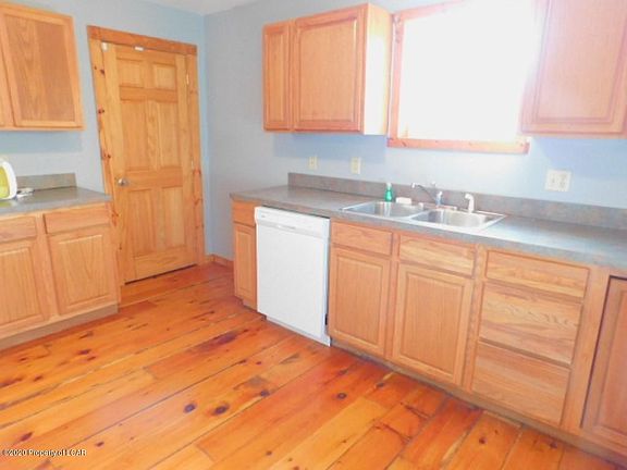 5th image of 22 Annabelle Ave