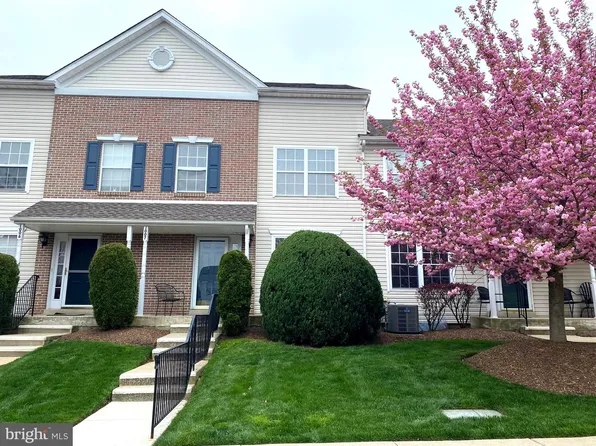 1007 Woodview Ct #7, Warrington, PA 18976