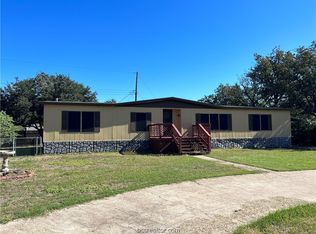 3700 Iverson Dr, Bryan, TX 77803