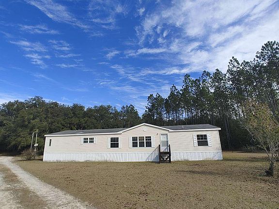 2nd image of 4107 SW County Road 240