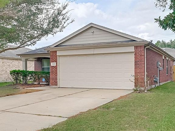 3rd image of 16514 Aberdeen Green Dr