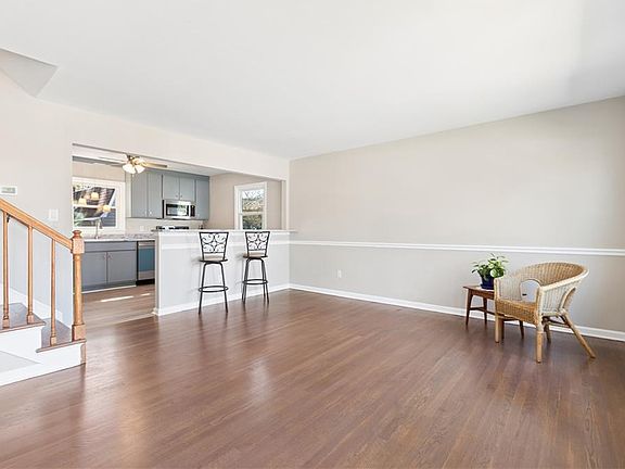 2nd image of 220 Chickamauga Pike