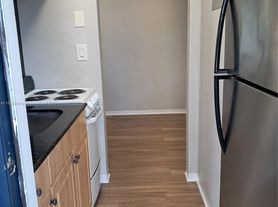 13025 Emerald Dr