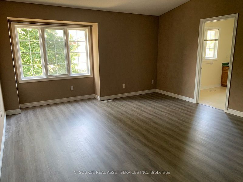 London Townhouse for rent - 3 Bedrooms — photo 2