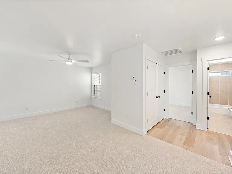 5811 S 31st St #602 — Photo 17