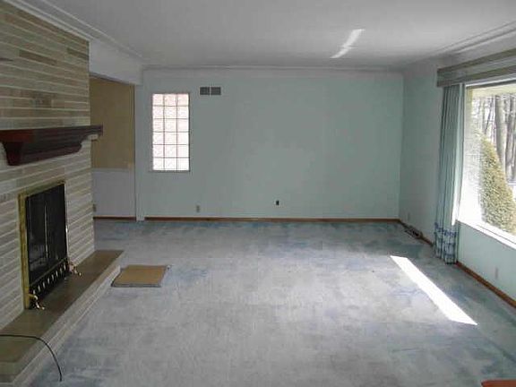 4th image of 3140 W Arundel Ln