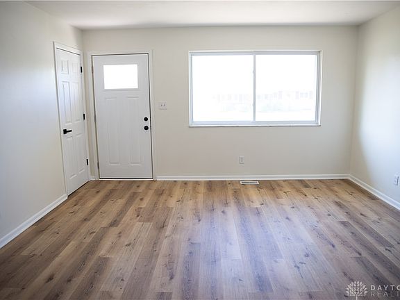 3rd image of 6208 Deerfield St