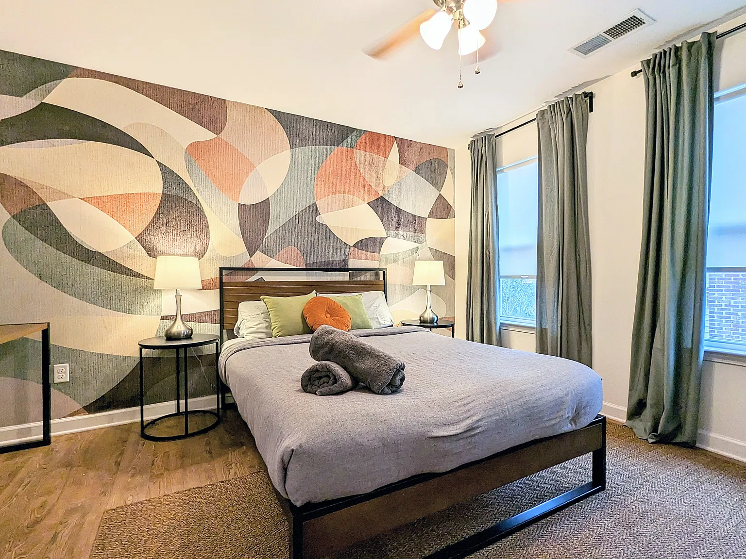 3 bed, 1300 sqft, $3,000 — Photo 3