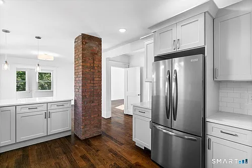 954 Elm St #2 Photo 1