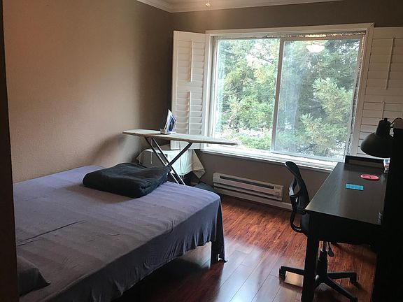 5th image of 1020 Yarwood Ct