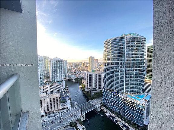 4th image of 475 Brickell Ave APT 3808