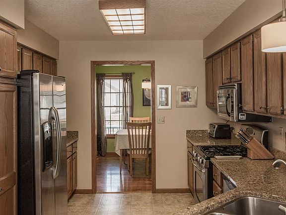 5th image of 500 Richmond Hill Dr
