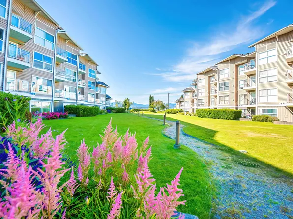 5880 Dover Cres #311, Richmond, BC V7C 5P5