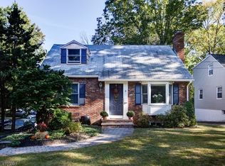 8 Harding St, Chatham, NJ 07928