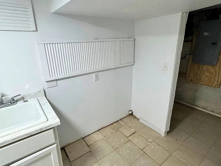 548 Radnor Ave — Photo 41