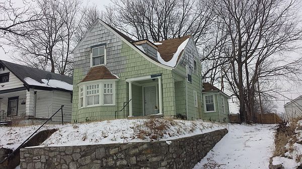 1st image of 2838 Bales Ave