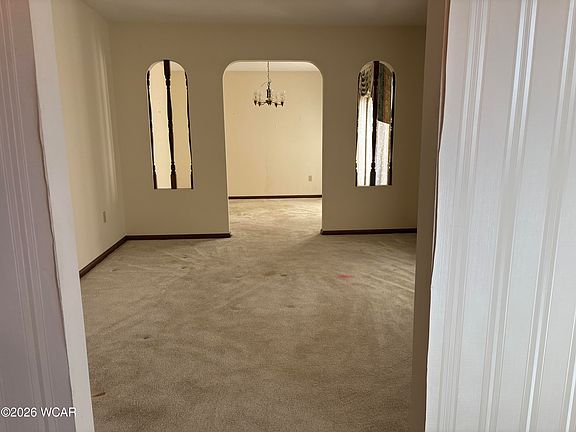 5th image of 2844 Hollyhock Ave
