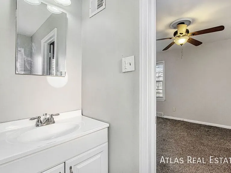 8036 Reinhardt Ln — Photo 12