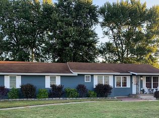 7136 Wolf Rd, Colona, IL 61241