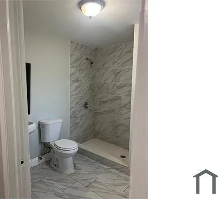 310 NW 4th Ave — Photo 4