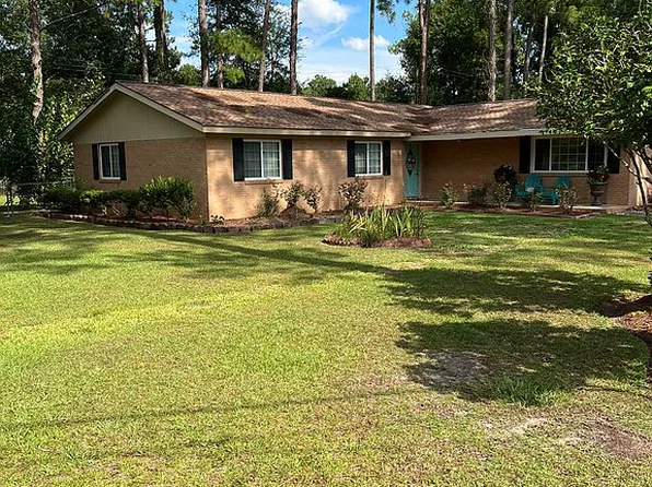 400 Camellia Dr, Moultrie, GA 31768