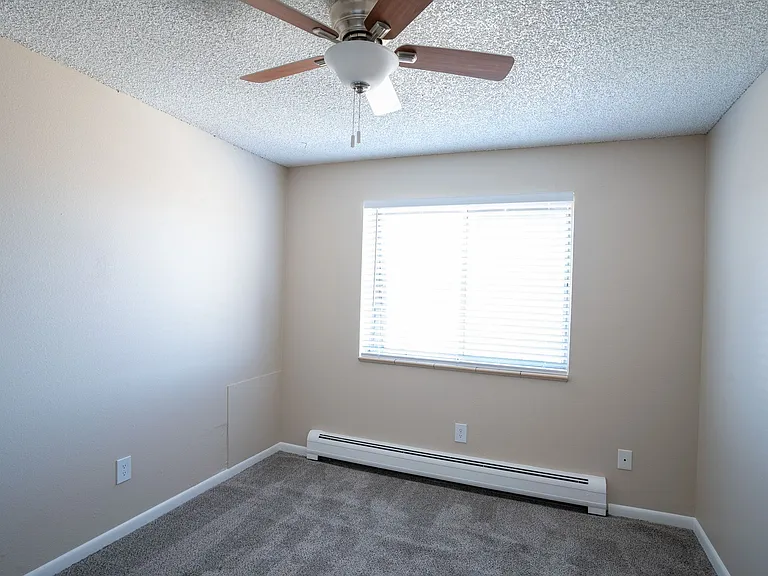 Linda Kay Apartments — Photo 8