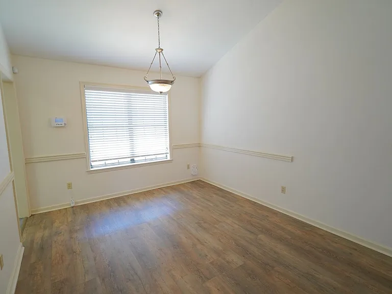 2605 Yarmouth Ln — Photo 7