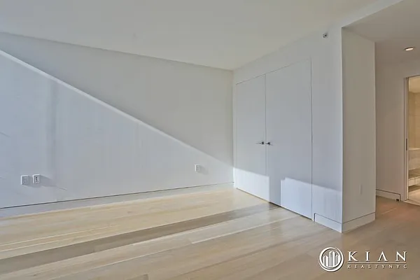 Rented by Kian Realty | media 38