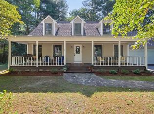 74 Spinning Wheel Dr, Uxbridge, MA 01569