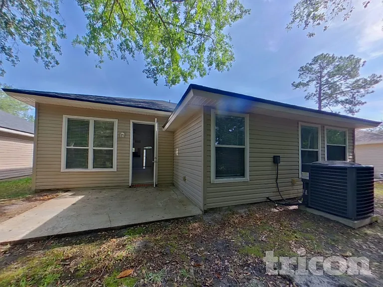 2950 Bessent Rd — Photo 16