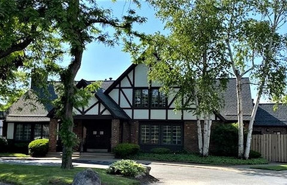 1st image of 77 New Wickham Dr