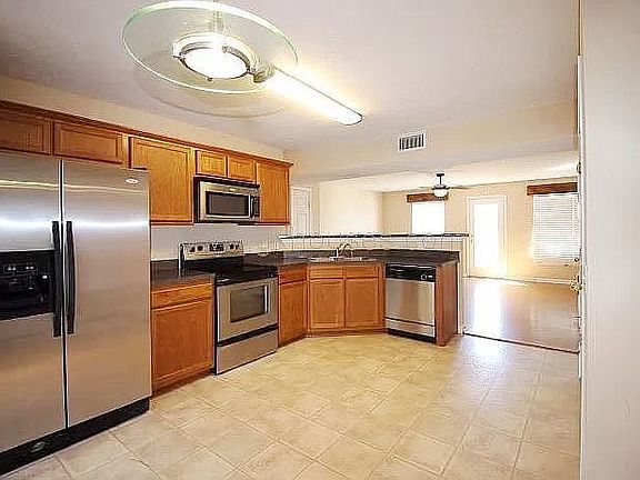 3rd image of 149 Wolverine Ct