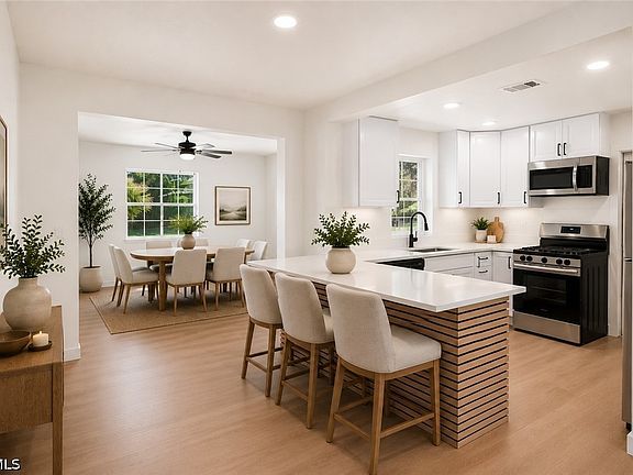 5th image of 1411 SE 5th Pl