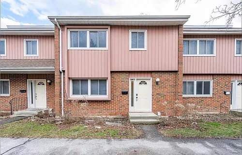 121 University Ave E #64 Photo 1