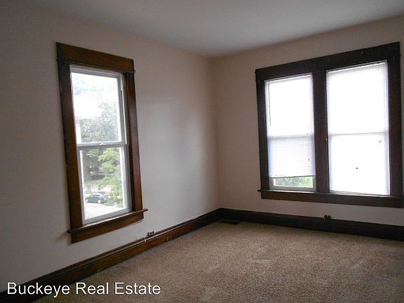 5th image of 165 E 13th Ave