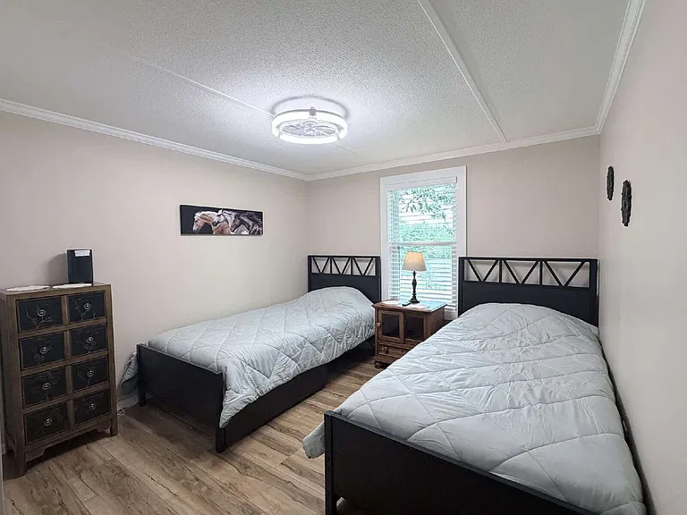 129 Redwood Ln — Photo 24