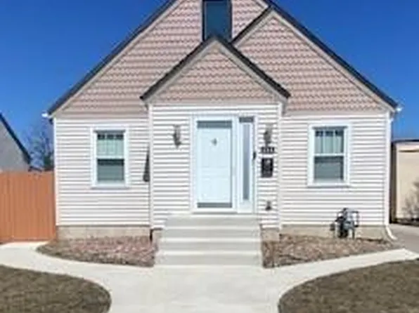 245 Annapolis St E, Saint Paul, MN 55118