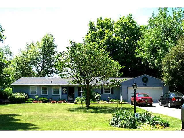 4915 Laurel Hall Dr photo 1