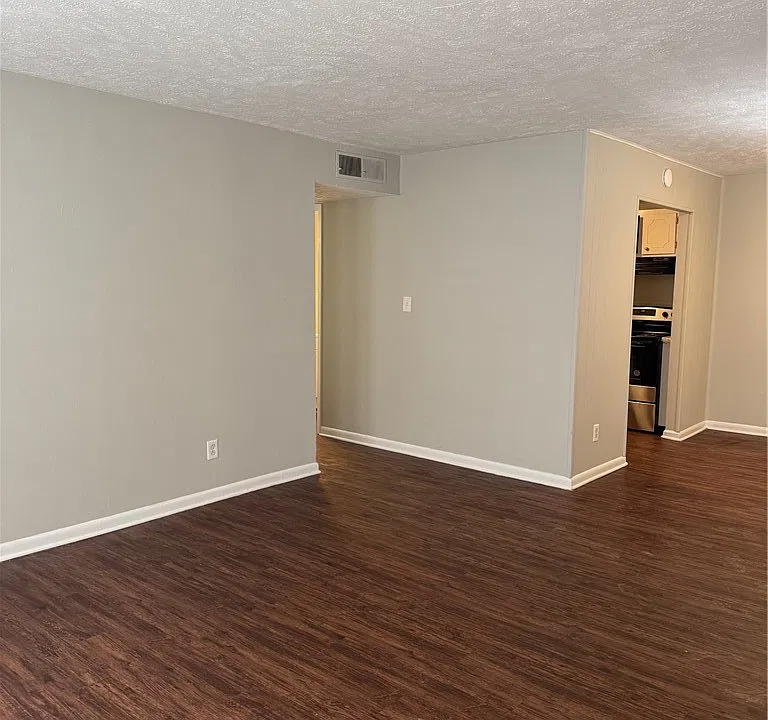 3210 Tallywood Dr #6