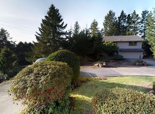 1521 Glenwood Dr, Brookings, OR 97415