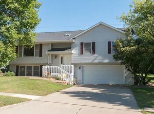 2149 Chad Dr, Coralville, IA 52241